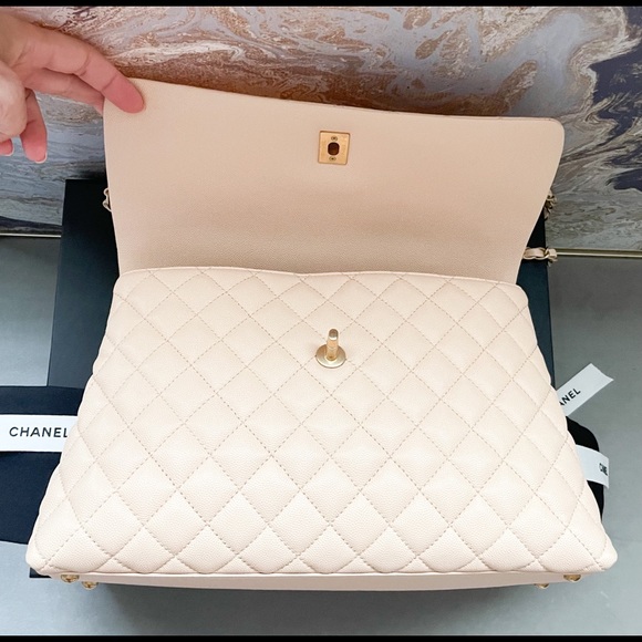 Chanel Caviar Quilted Medium Coco Handle Flap Bag - Picture 6 of 15